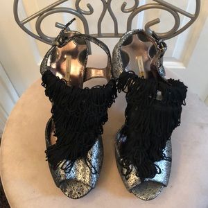 Max Studio women’s shoe! Black & silver 7